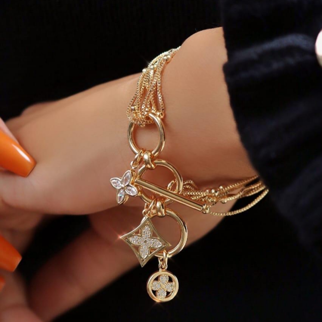 Pulseira Pingentes LV