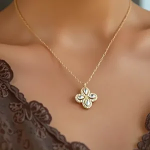 Colar Trevo Zircônias